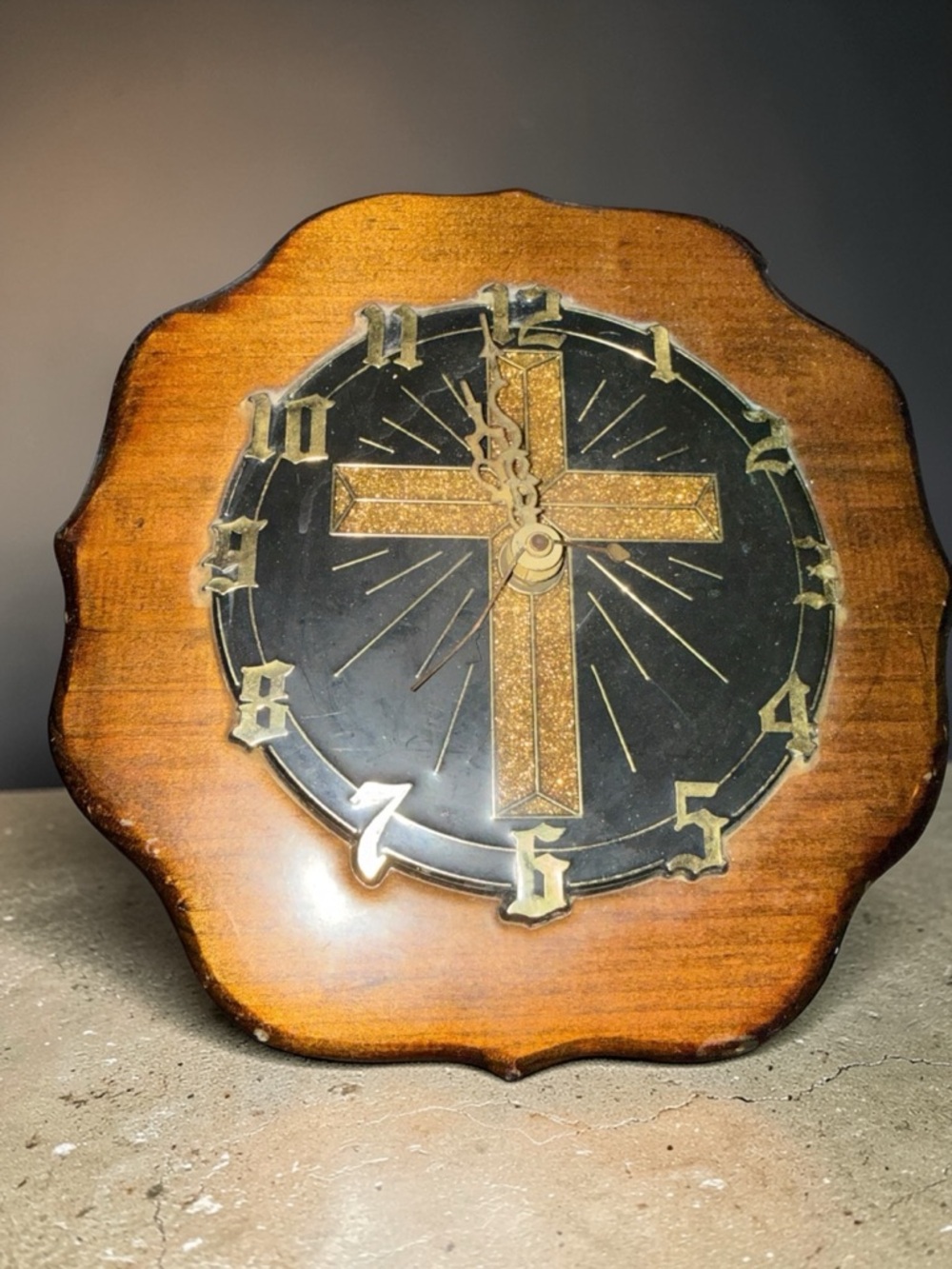 Vintage Wooden Wall Clock w/ Cross Design Gold and Black Religious Quartz Clock - Picture 3 of 7